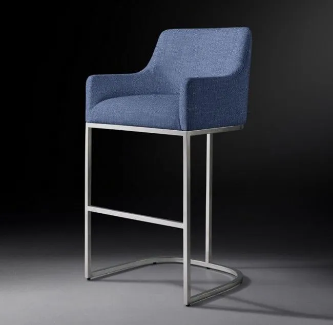 Купить Барный стул Emery Curved-Back Track Polished по цене 52 500  руб.