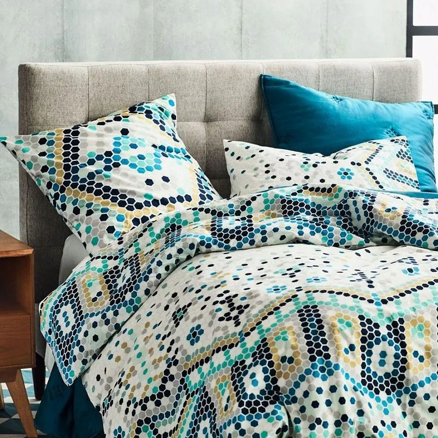 Купить Кровать с высоким изголовьем Mid Century по цене 89 700  руб.