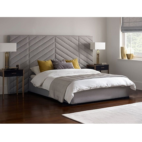 Купить  Кровать с высоким изголовьем Memphis по цене 124 800 руб.