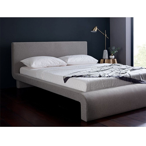 Купить  Дизайнерская кровать Roma по цене 173 900 руб.