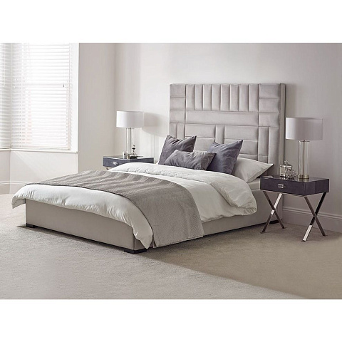 Купить  Кровать с высоким изголовьем Emilio по цене 94 600 руб.