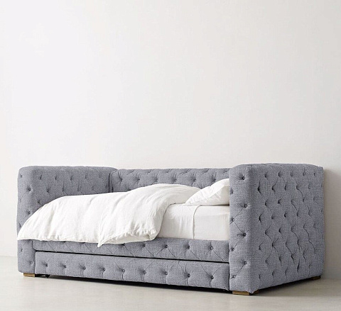 Купить  Кровать детская с дополнительным спальным местом Tribeka Tufted по цене 167 300 руб.