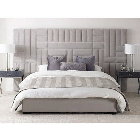 Купить  Кровать с высоким изголовьем Emilio по цене 94 600 руб.