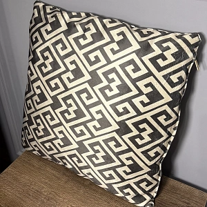 Подушка интерьерная квадратная малая 45х45