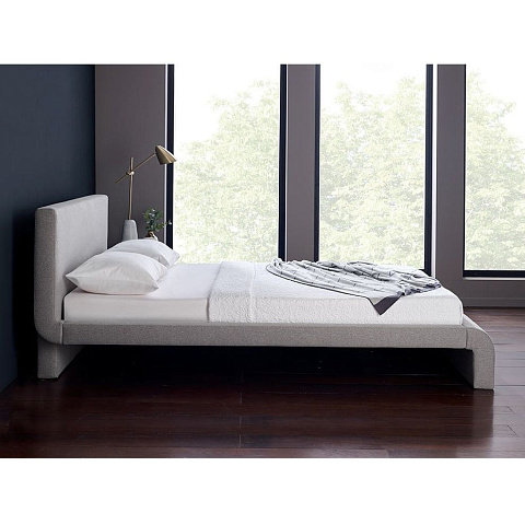 Купить  Дизайнерская кровать Roma по цене 173 900 руб.