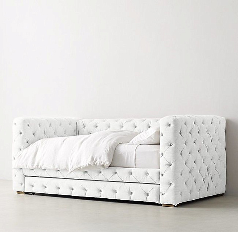 Купить  Кровать детская с дополнительным спальным местом Tribeka Tufted по цене 167 300 руб.