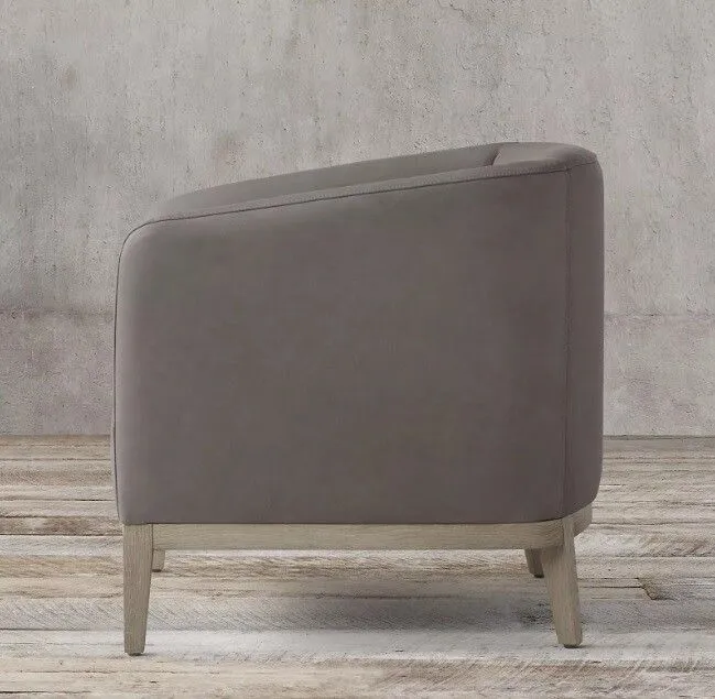 Купить Дизайнерское кресло для гостиной Morgan Barrelback Leather по цене 53 790  руб.