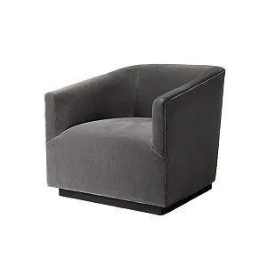 Купить  Дизайнерское кресло для гостиной Italian Shelter по цене 66 000 руб.